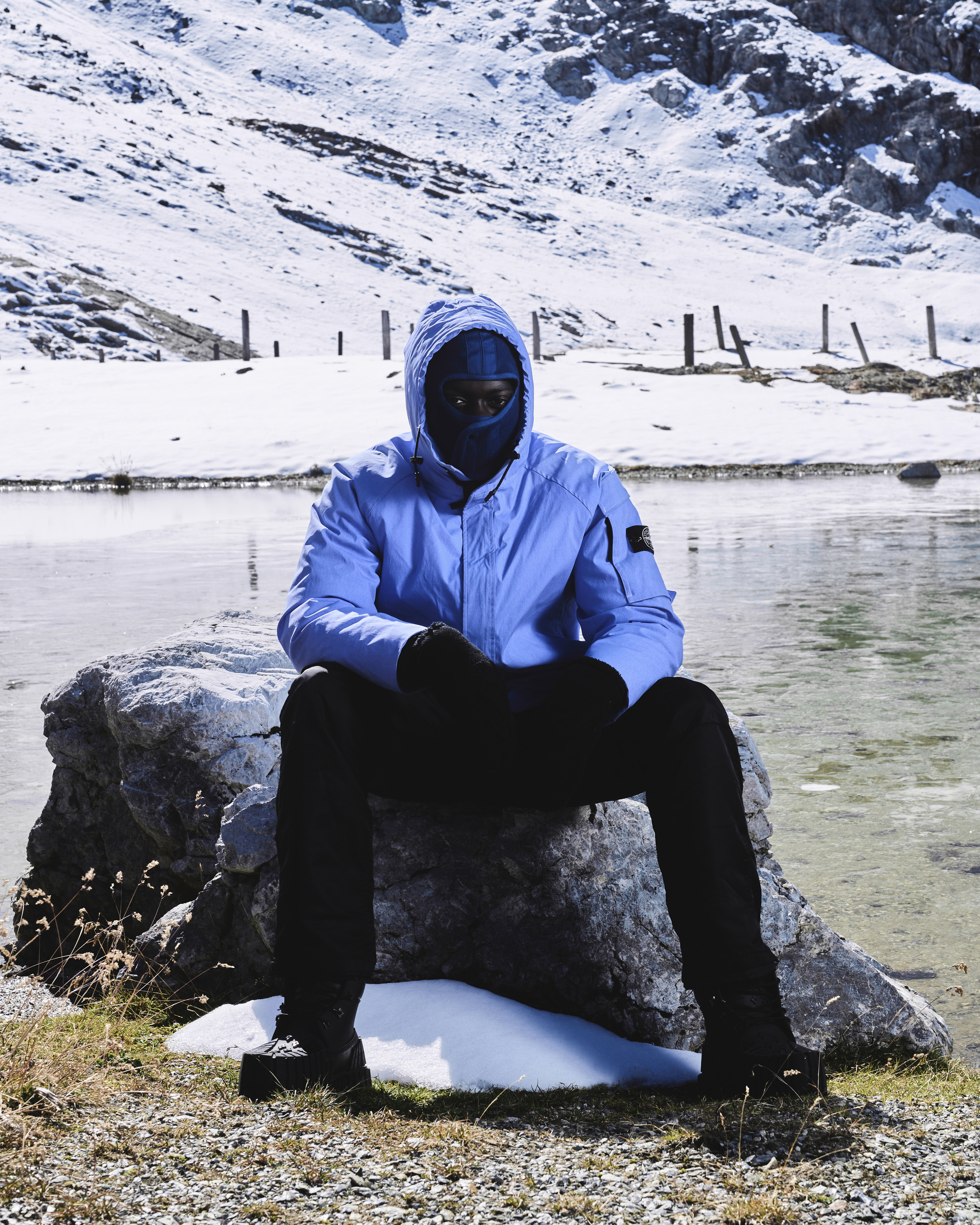 AW25 Ice / 04 — Seated Water